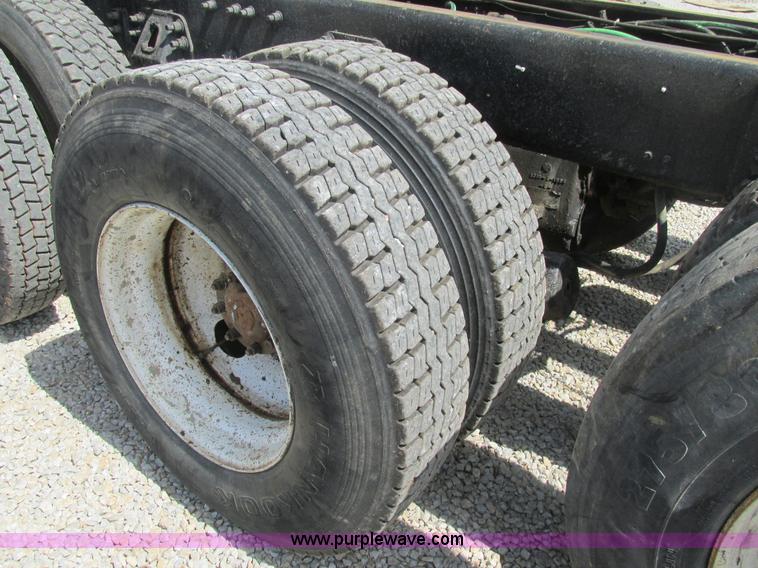 image for item BS9146 1999 Sterling L9511 dump truck