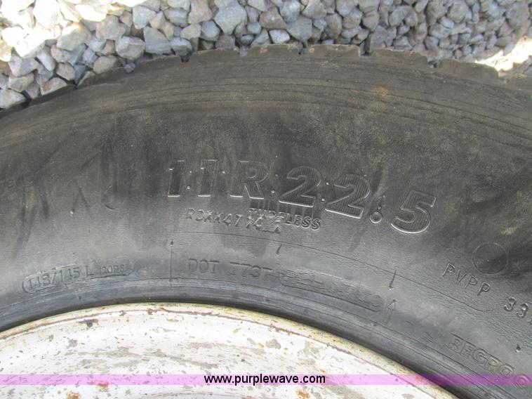 image for item BS9146 1999 Sterling L9511 dump truck