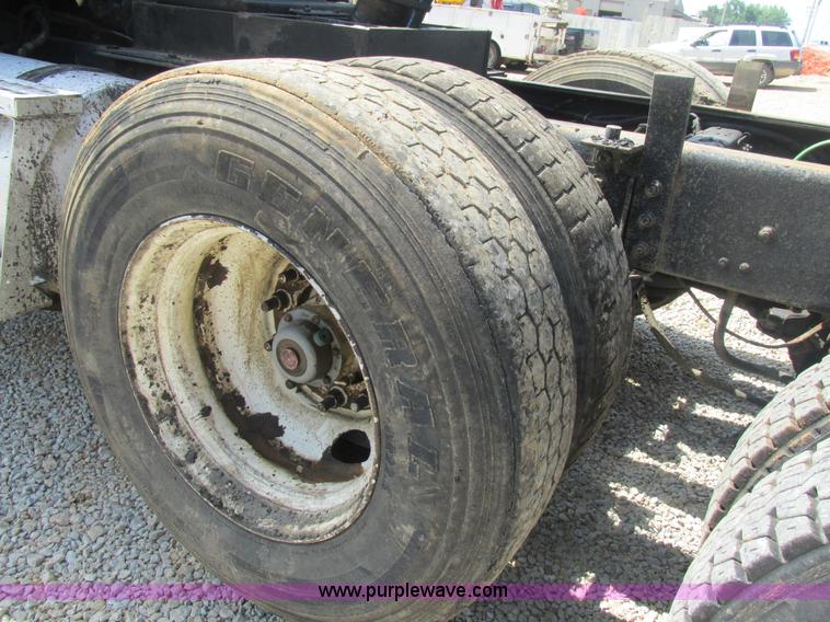 image for item BS9146 1999 Sterling L9511 dump truck