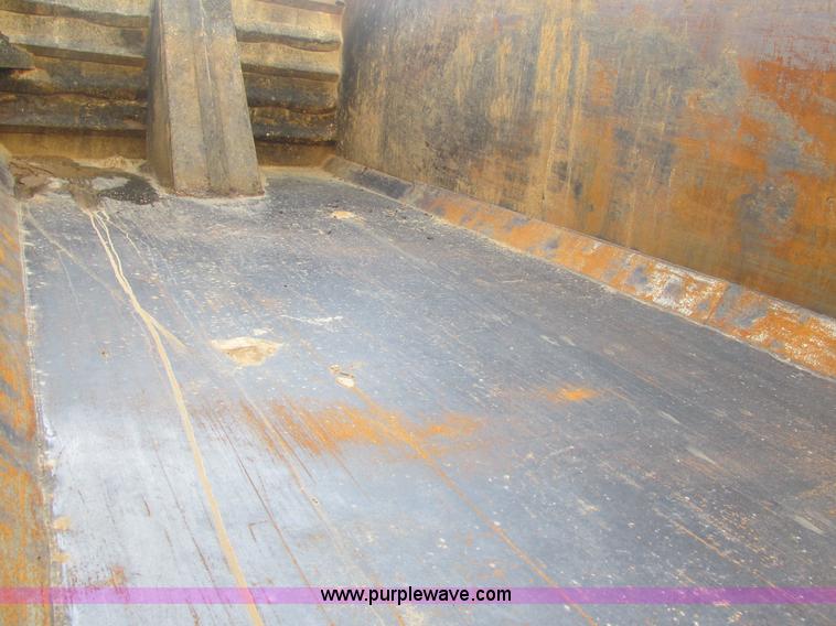 image for item BS9146 1999 Sterling L9511 dump truck