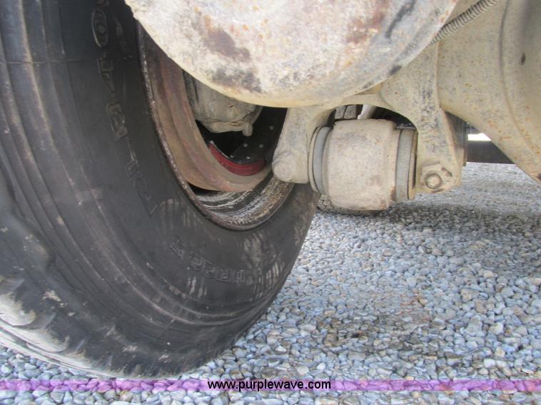 image for item BS9146 1999 Sterling L9511 dump truck