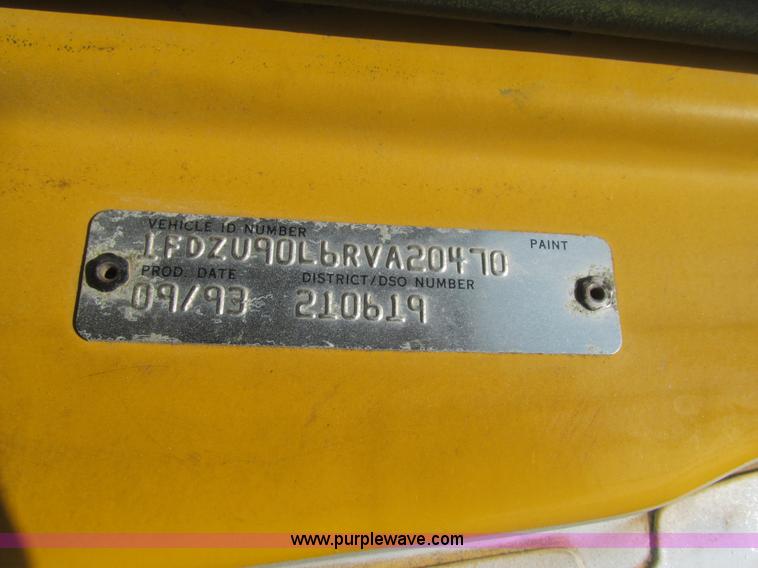 image for item BS9147 1994 Ford L9000 dump truck