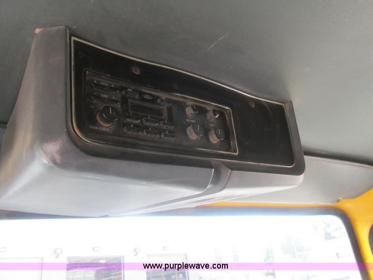 image for item BS9147 1994 Ford L9000 dump truck