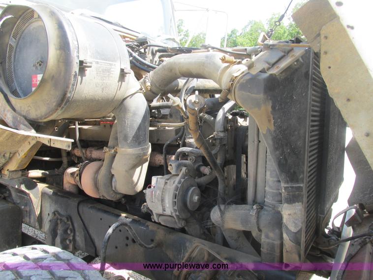 image for item BS9147 1994 Ford L9000 dump truck