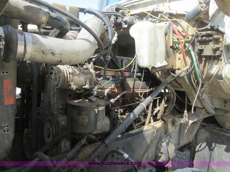 image for item BS9147 1994 Ford L9000 dump truck