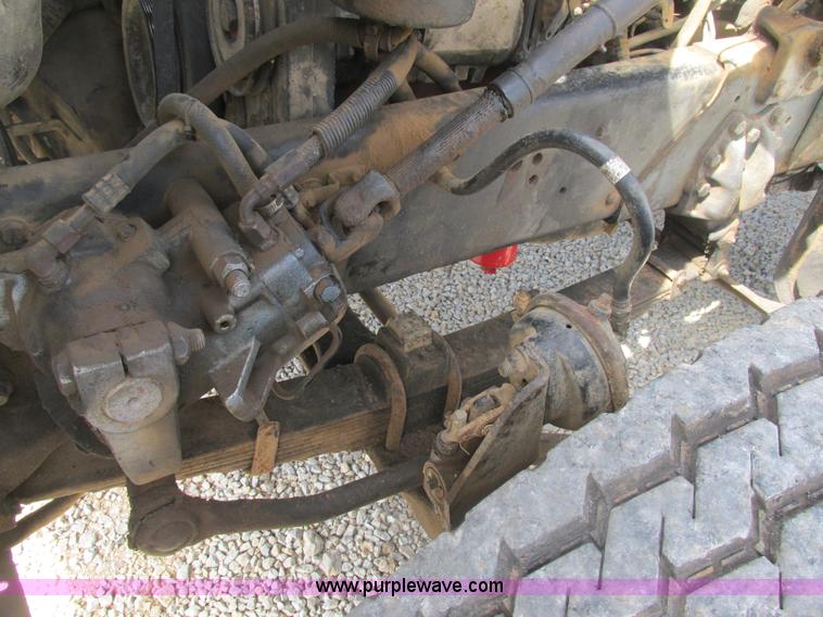 image for item BS9147 1994 Ford L9000 dump truck