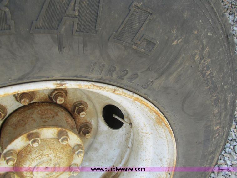 image for item BS9147 1994 Ford L9000 dump truck