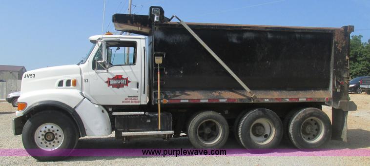 image for item BS9148 1999 Sterling L9511 dump truck