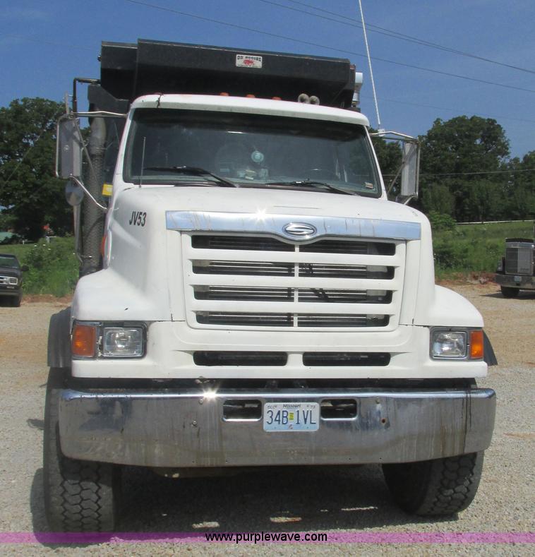 image for item BS9148 1999 Sterling L9511 dump truck