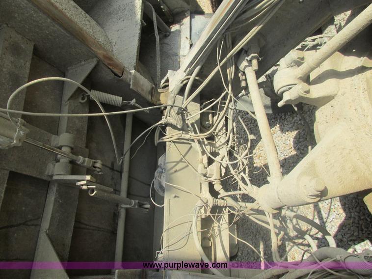 image for item BS9148 1999 Sterling L9511 dump truck