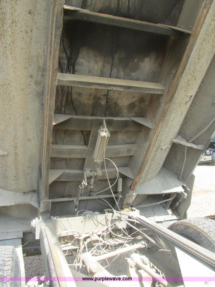 image for item BS9148 1999 Sterling L9511 dump truck