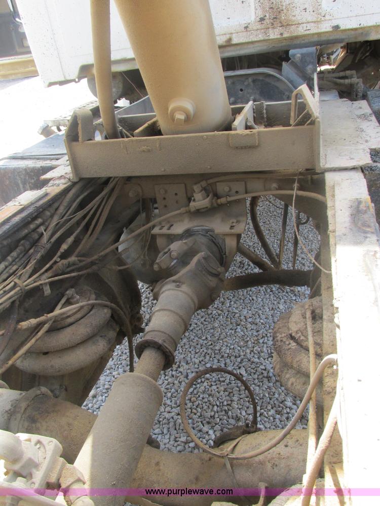 image for item BS9148 1999 Sterling L9511 dump truck