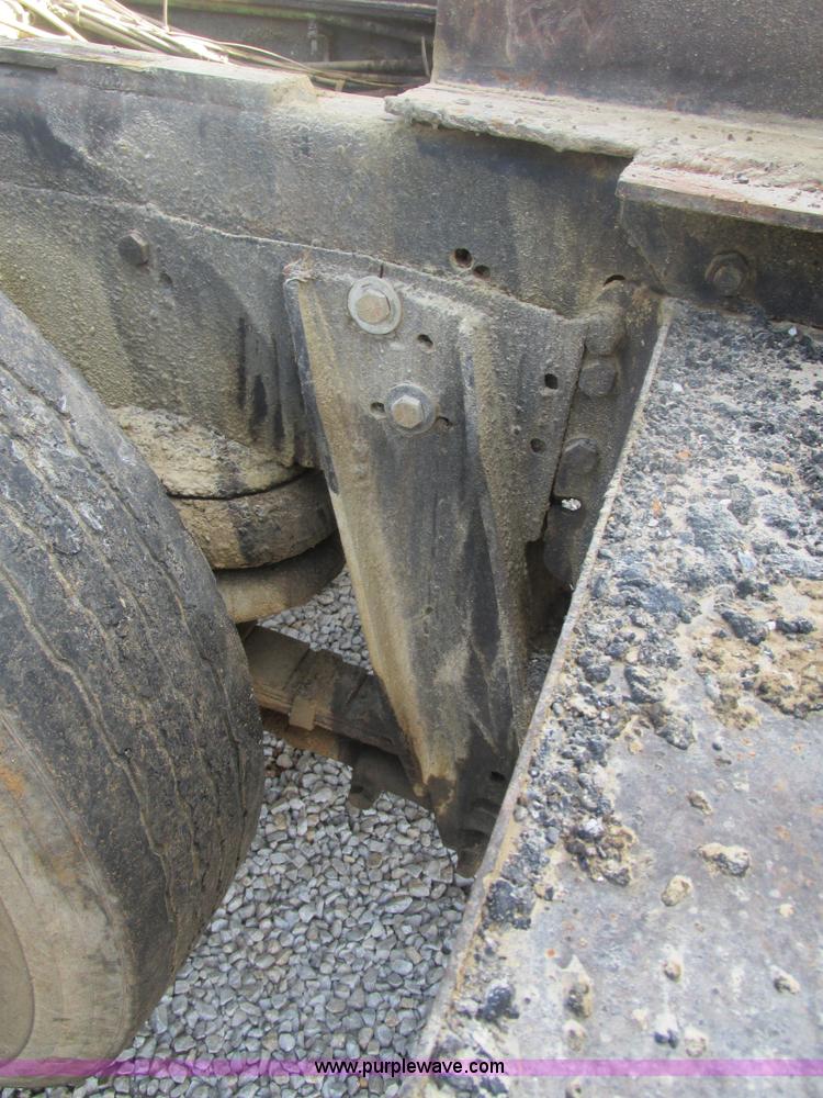 image for item BS9148 1999 Sterling L9511 dump truck