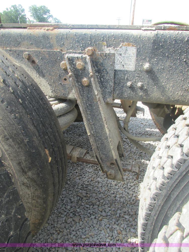 image for item BS9148 1999 Sterling L9511 dump truck