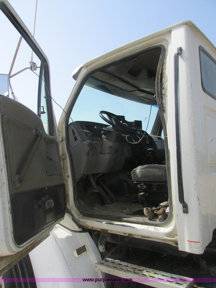 image for item BS9148 1999 Sterling L9511 dump truck