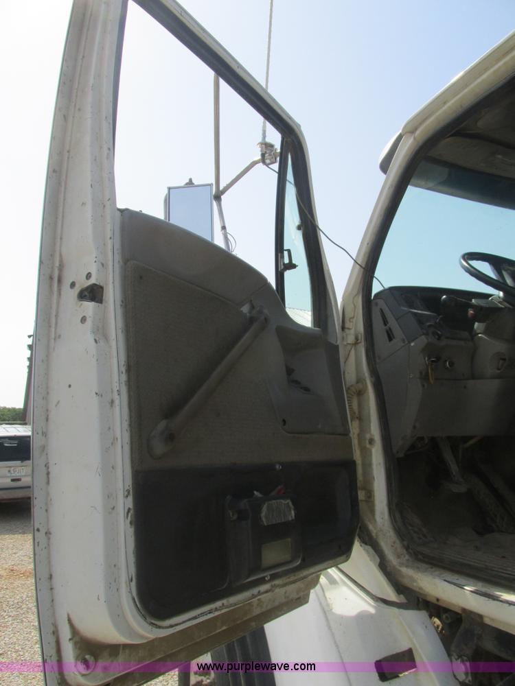 image for item BS9148 1999 Sterling L9511 dump truck