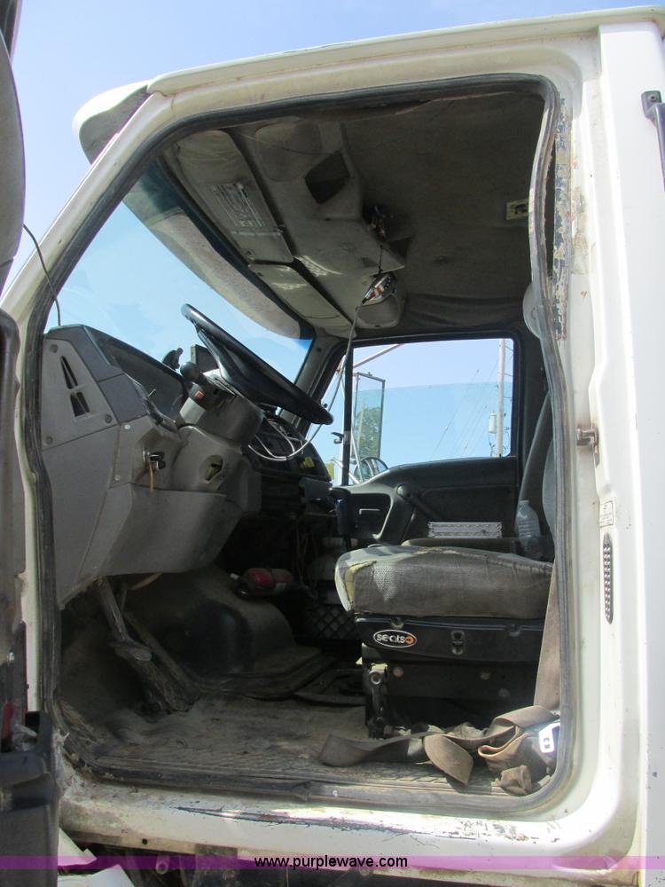 image for item BS9148 1999 Sterling L9511 dump truck