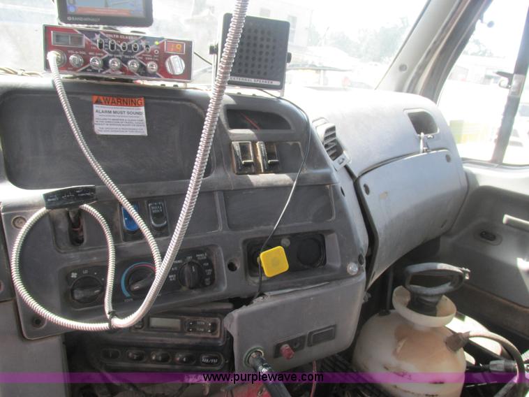 image for item BS9148 1999 Sterling L9511 dump truck