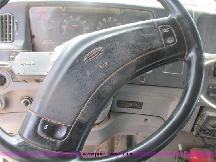 image for item BS9148 1999 Sterling L9511 dump truck