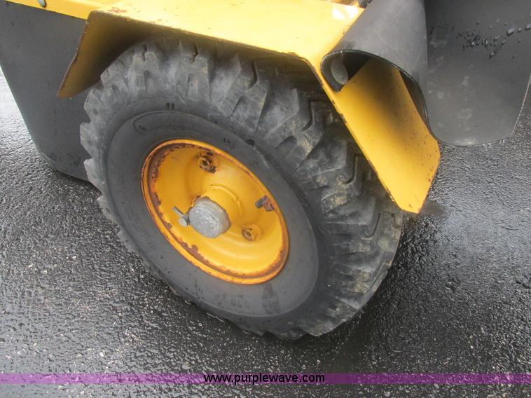 image for item BS9160 Vermeer SC252 stump grinder