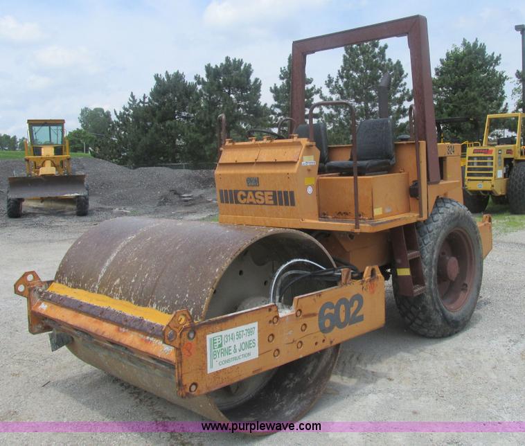 image for item BS9168 Case 602D smooth drum roller