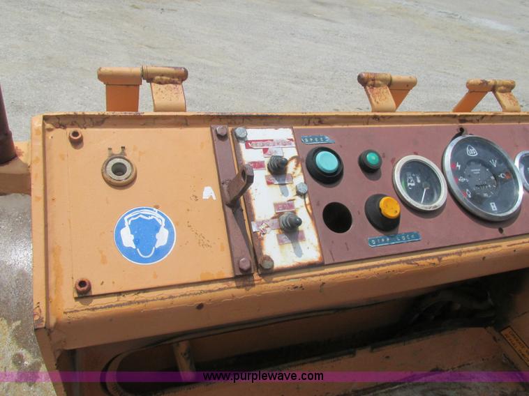 image for item BS9168 Case 602D smooth drum roller