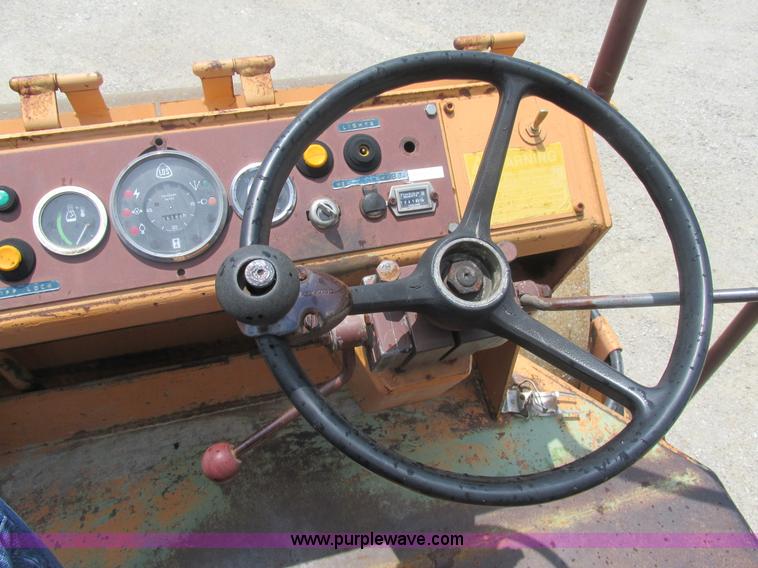 image for item BS9168 Case 602D smooth drum roller