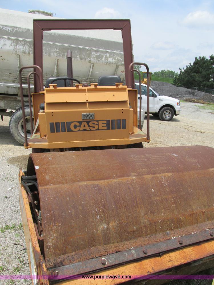 image for item BS9169 Case 602D smooth drum roller