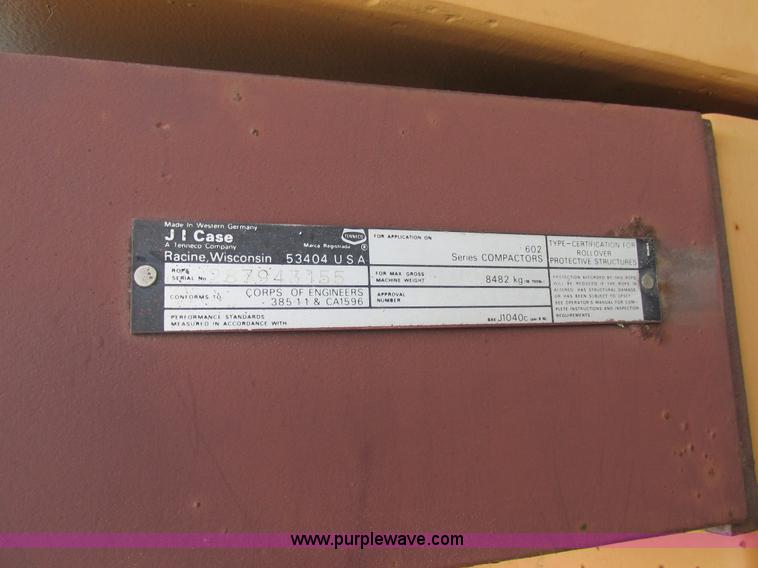 image for item BS9169 Case 602D smooth drum roller