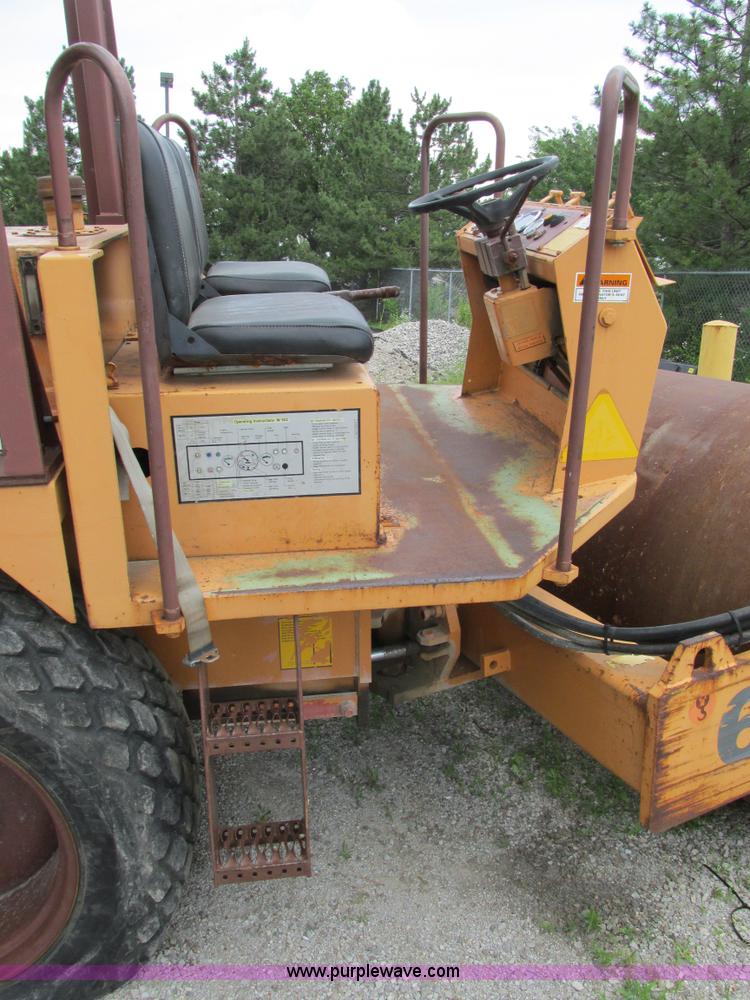 image for item BS9169 Case 602D smooth drum roller