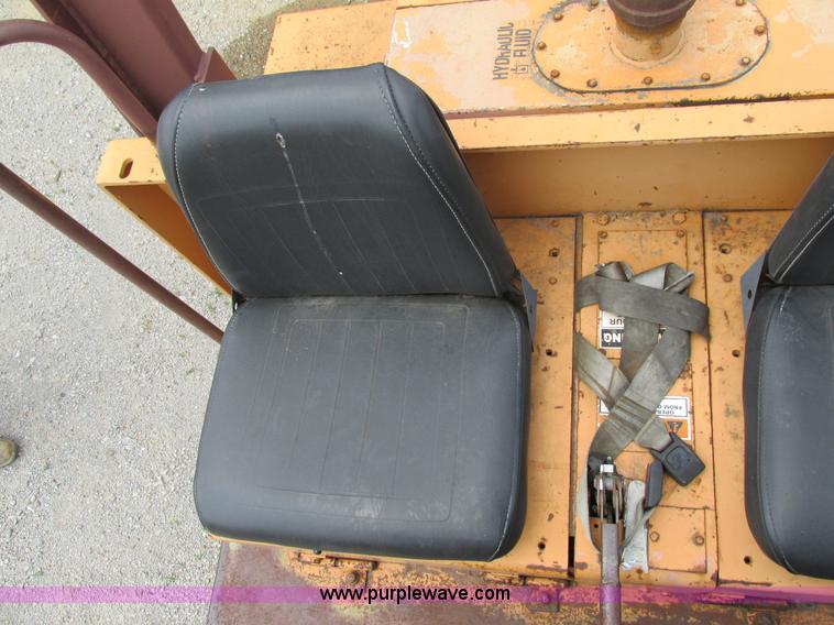 image for item BS9169 Case 602D smooth drum roller