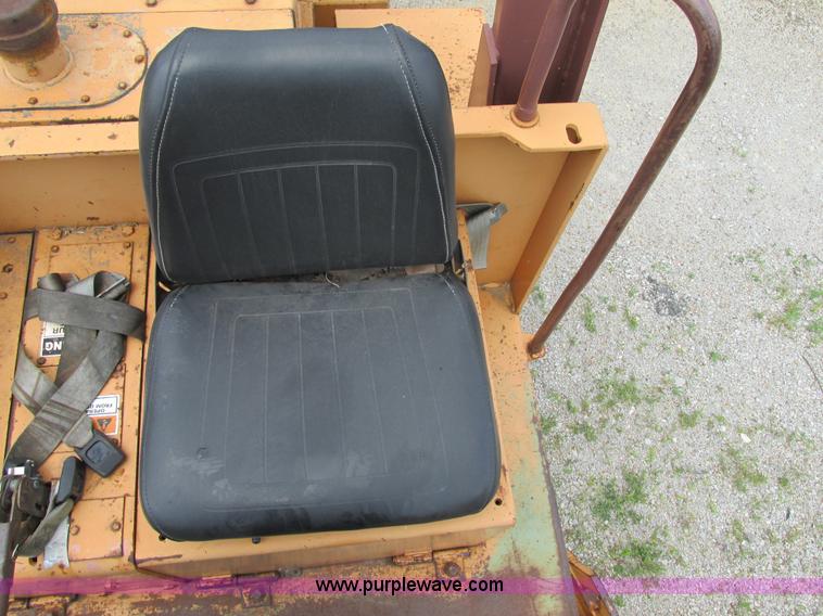 image for item BS9169 Case 602D smooth drum roller