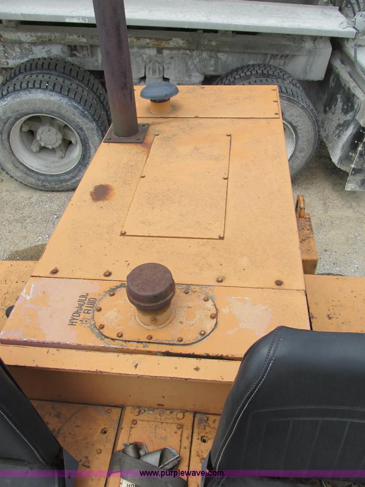 image for item BS9169 Case 602D smooth drum roller