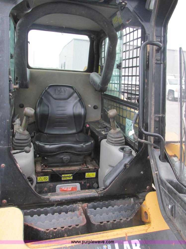 image for item BS9183 2005 Caterpillar 248B skid steer