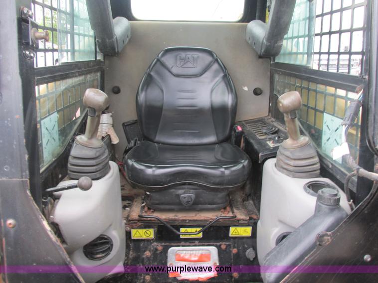 image for item BS9183 2005 Caterpillar 248B skid steer