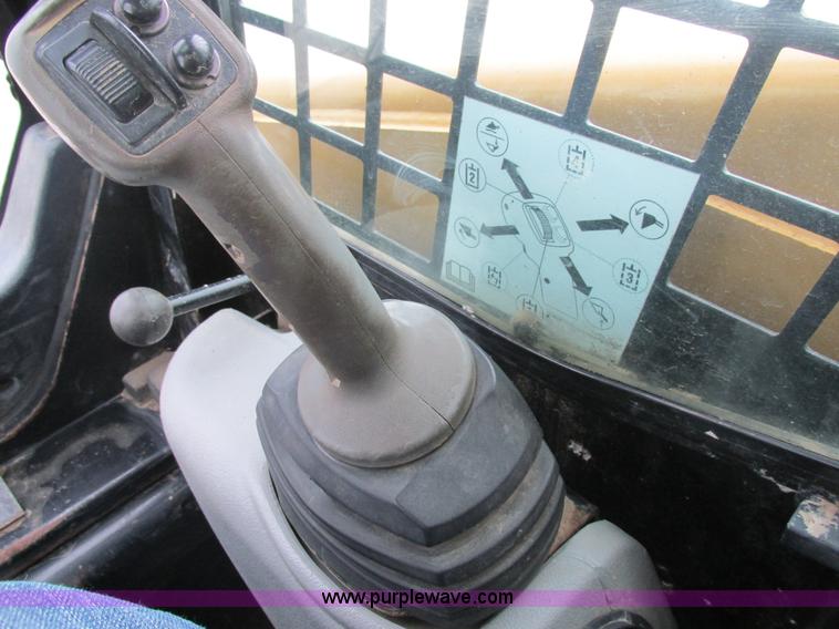 image for item BS9183 2005 Caterpillar 248B skid steer