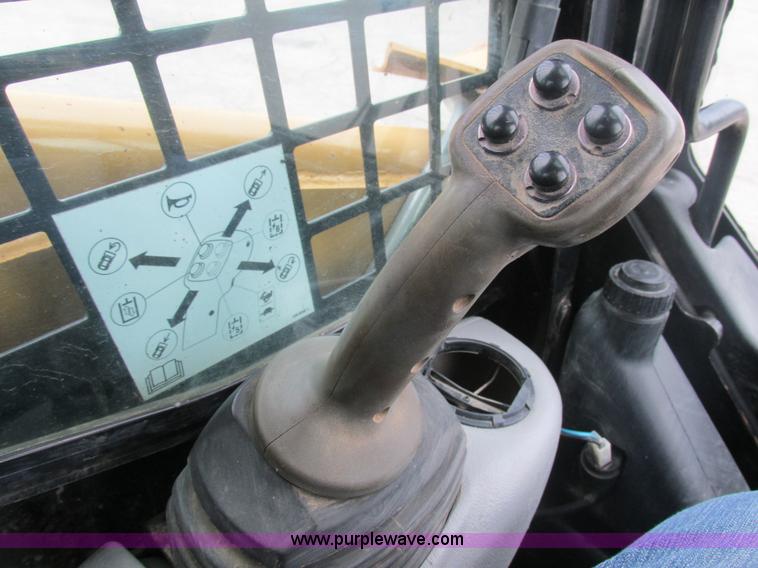 image for item BS9183 2005 Caterpillar 248B skid steer