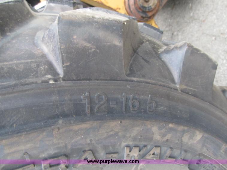 image for item BS9183 2005 Caterpillar 248B skid steer