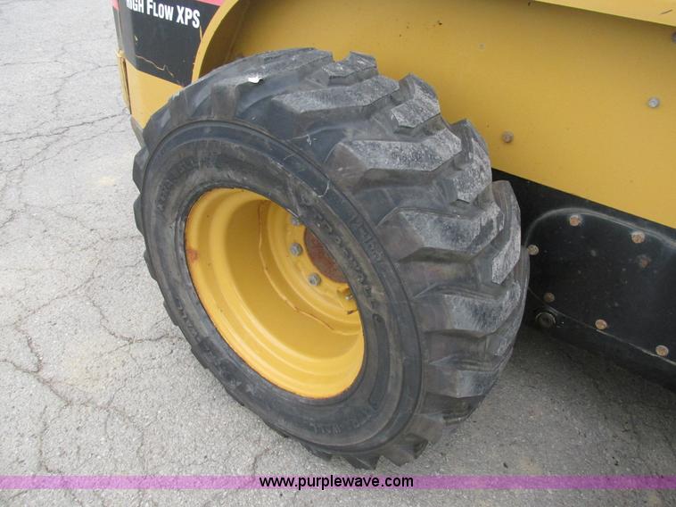 image for item BS9183 2005 Caterpillar 248B skid steer