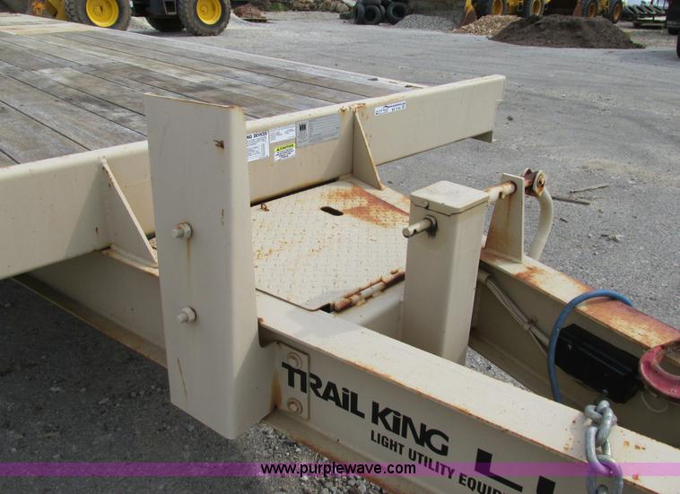 image for item BS9185 2011 Trail King TK24LP262 equipment trailer