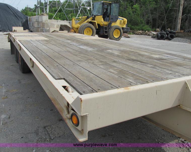 image for item BS9185 2011 Trail King TK24LP262 equipment trailer