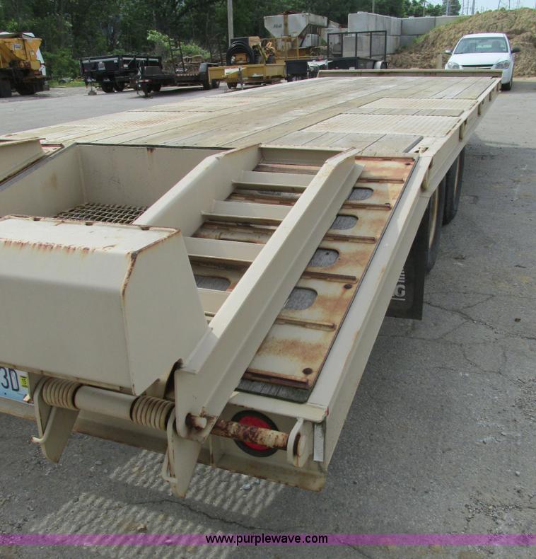 image for item BS9185 2011 Trail King TK24LP262 equipment trailer