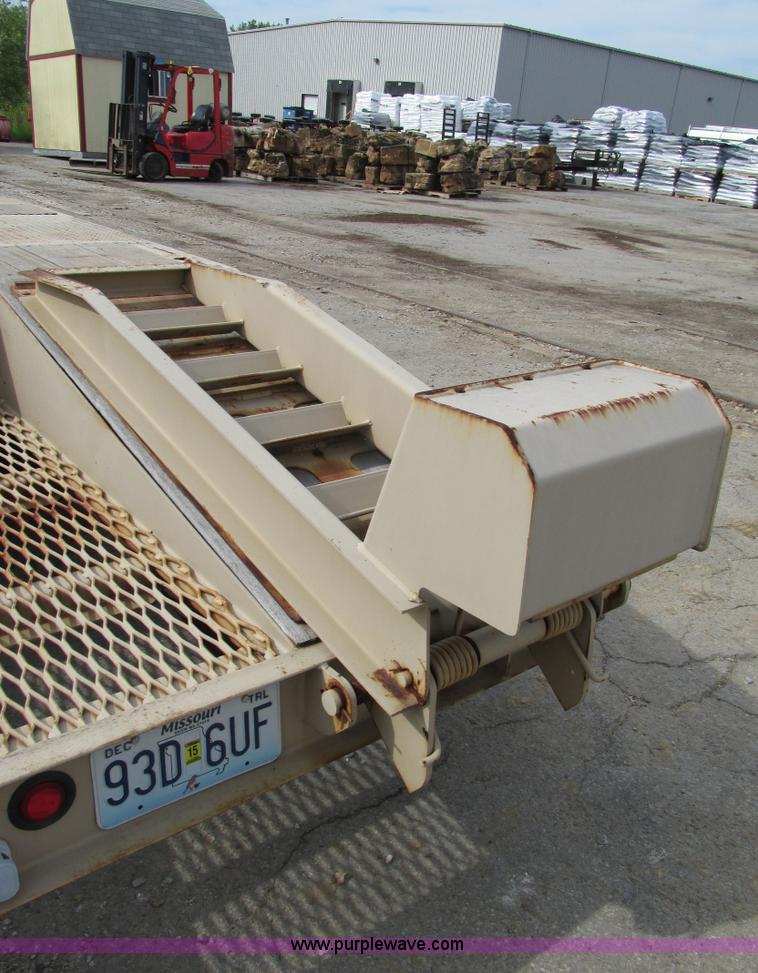 image for item BS9185 2011 Trail King TK24LP262 equipment trailer