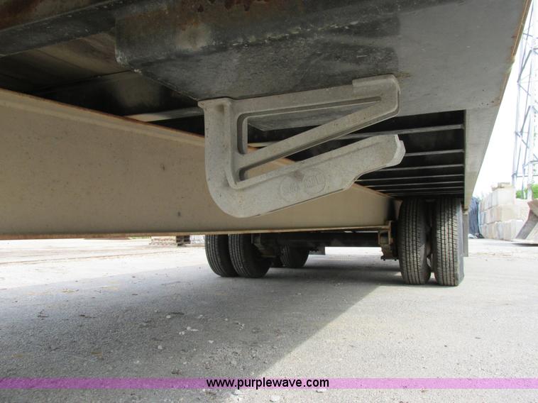 image for item BS9185 2011 Trail King TK24LP262 equipment trailer