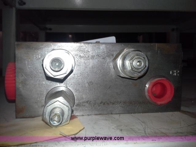 image for item BS9189 Hydraulic valves/manifolds