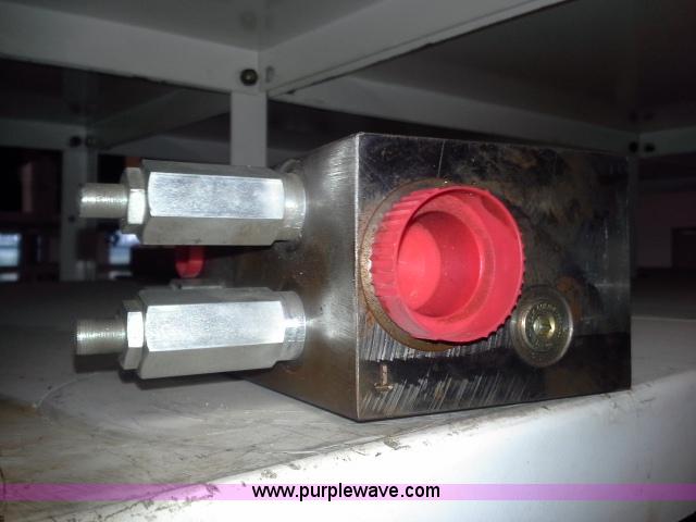 image for item BS9189 Hydraulic valves/manifolds