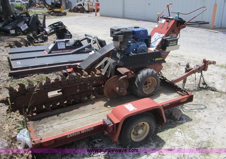 image for item D2500 2001 Ditch Witch 1230H walk-behind trencher
