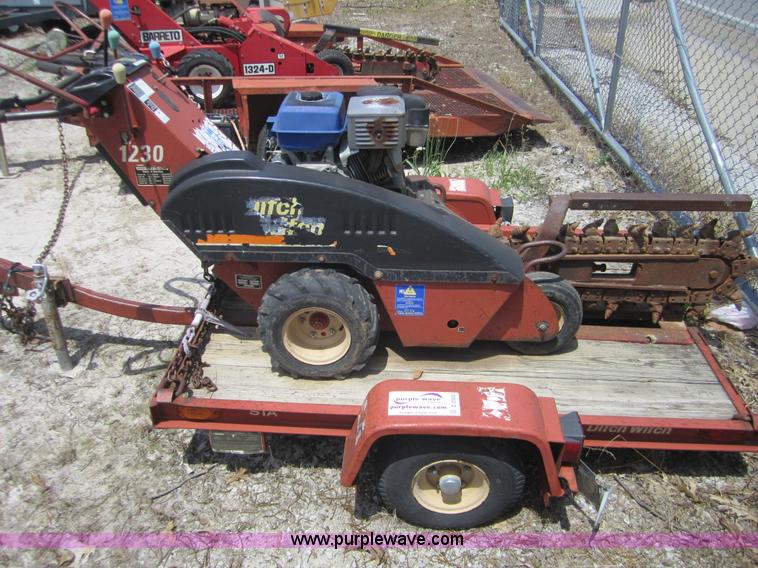 image for item D2500 2001 Ditch Witch 1230H walk-behind trencher