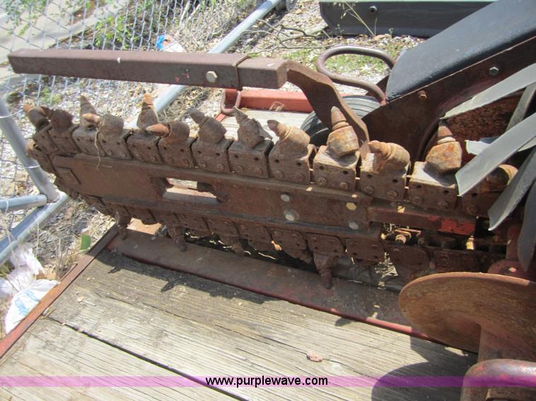 image for item D2500 2001 Ditch Witch 1230H walk-behind trencher