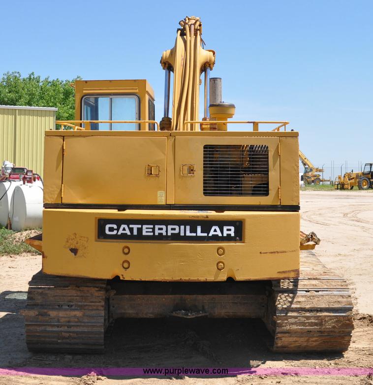 image for item F2486 1977 Caterpillar 225 excavator